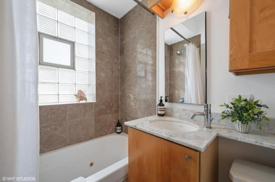 2709 W Belden Ave #3-11