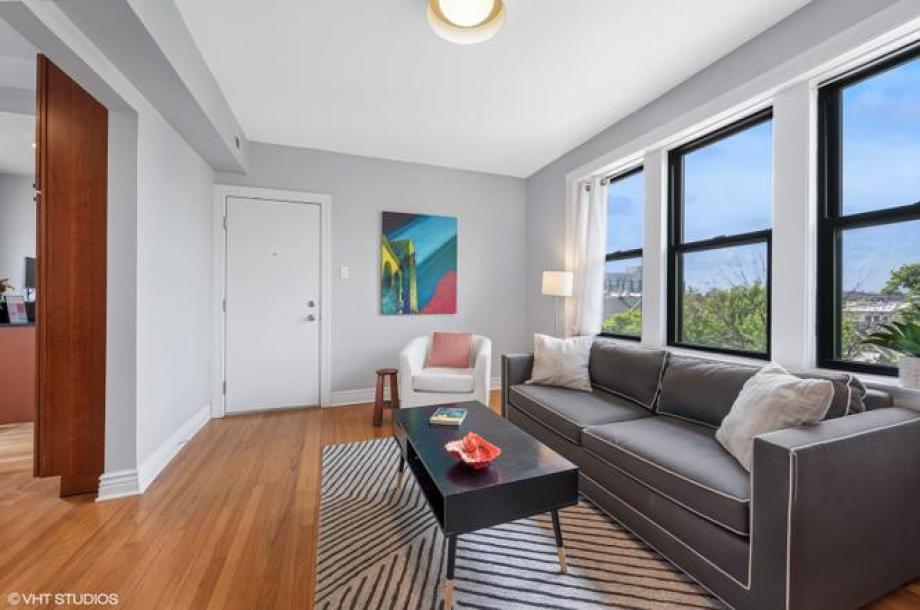 2709 W Belden Ave #3-5
