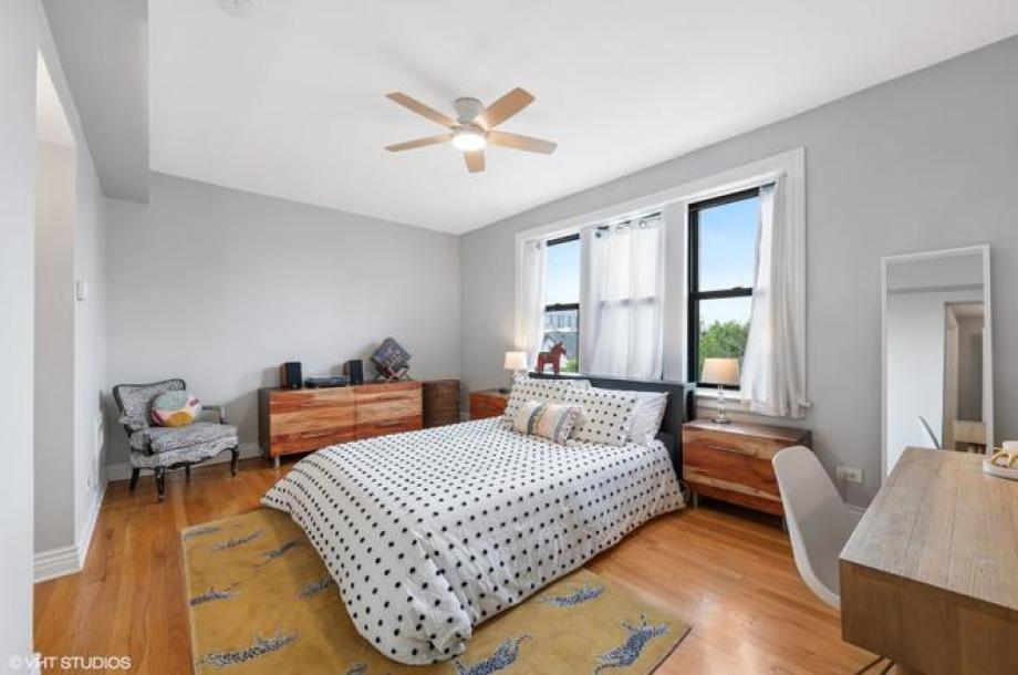 2709 W Belden Ave #3-9