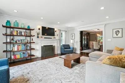 96 Bay View Ave
