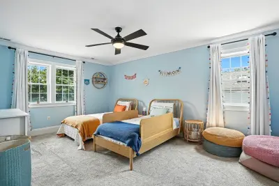 96 Bay View Ave