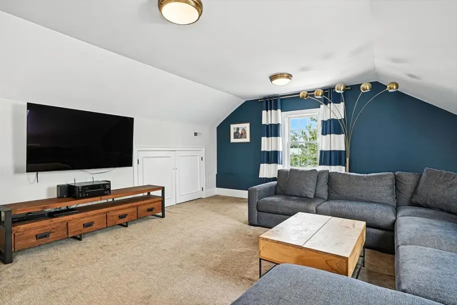 96 Bay View Ave-26