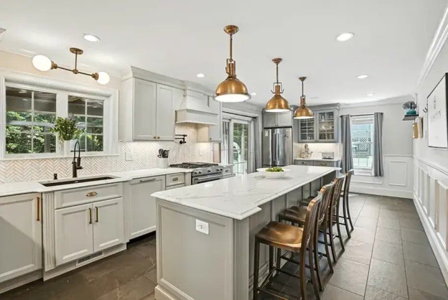 96 Bay View Ave-3