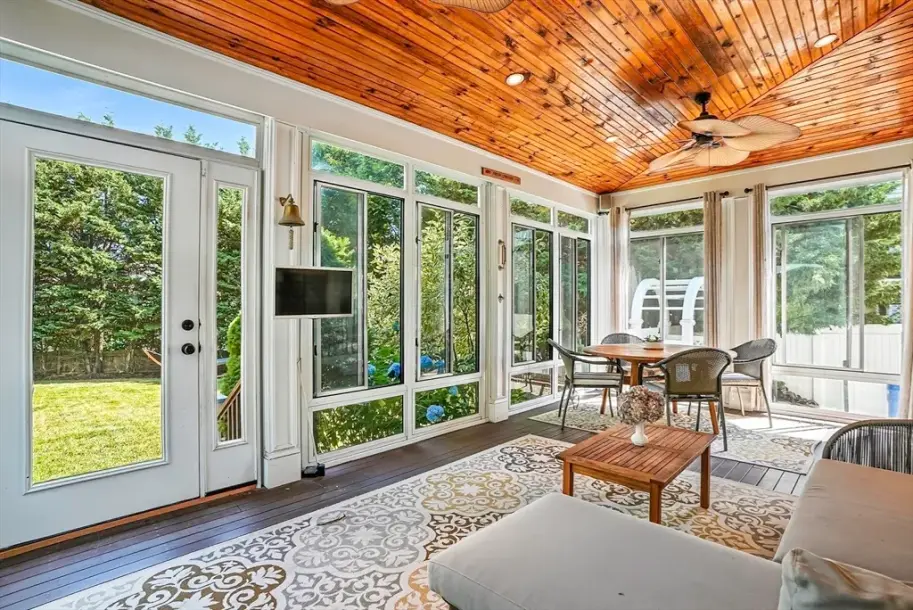 96 Bay View Ave-31