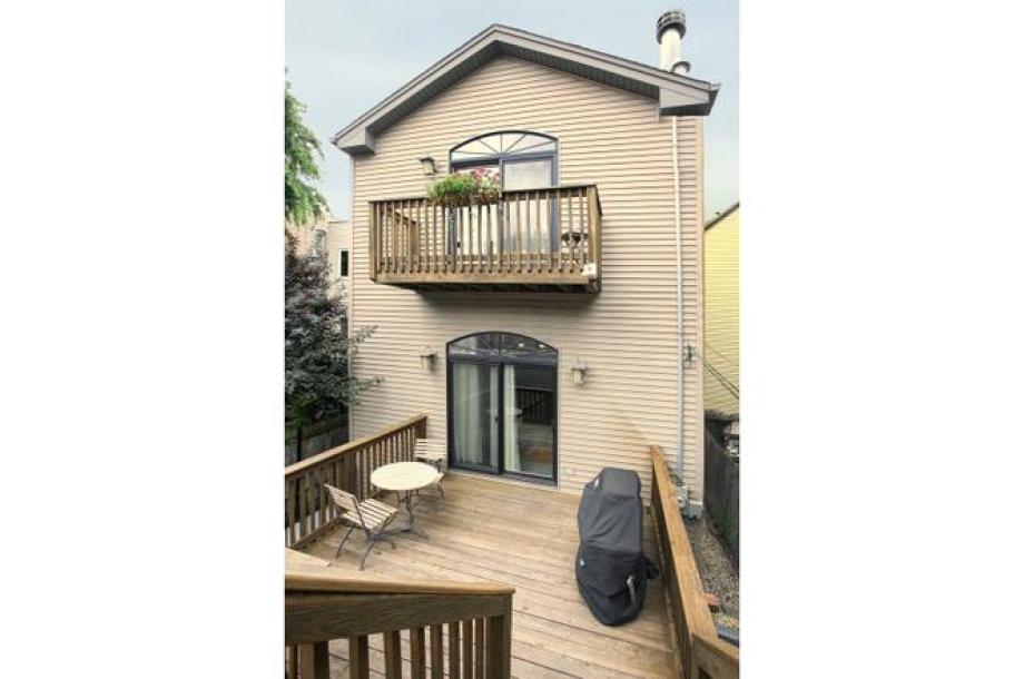 1915 N Albany Ave-17