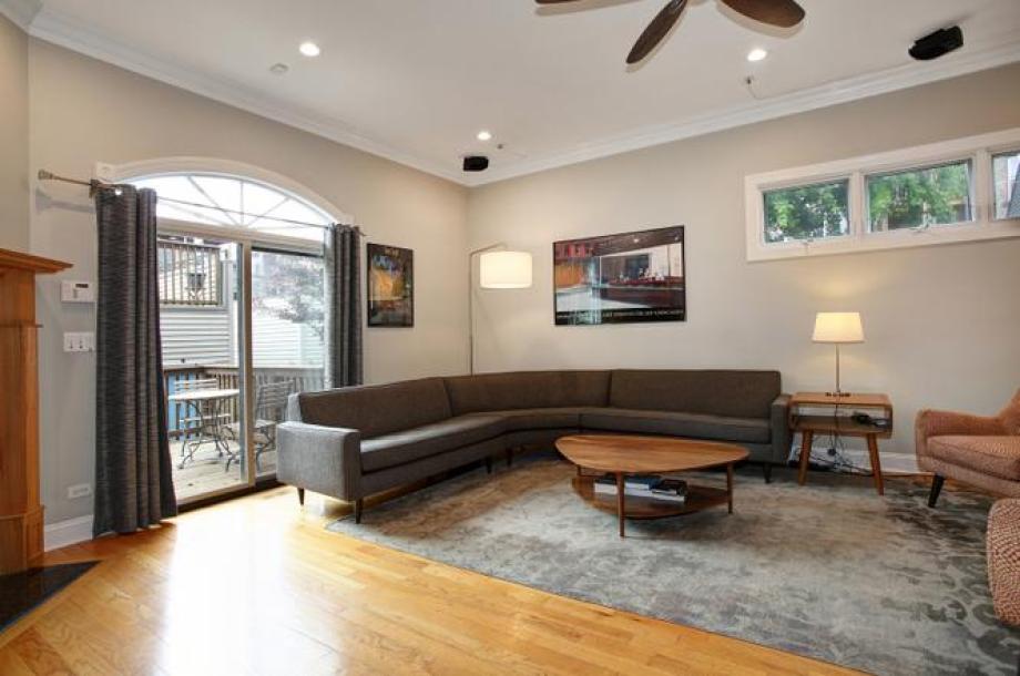 1915 N Albany Ave-8