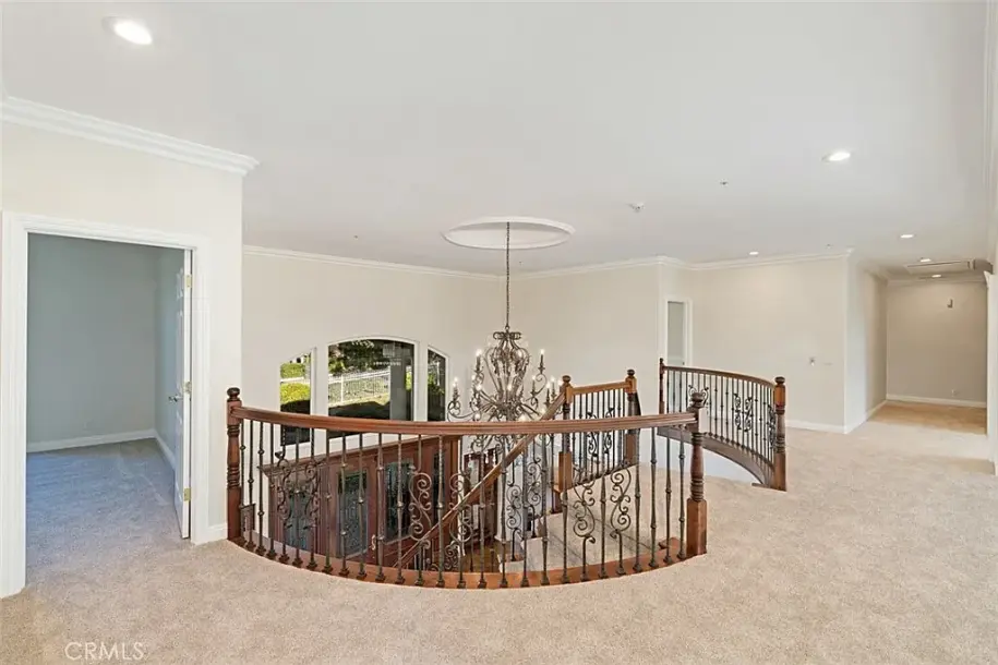 6863 Canyon Hill Dr-15