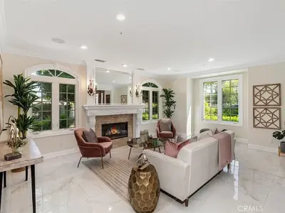 6863 Canyon Hill Dr