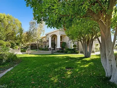 6863 Canyon Hill Dr