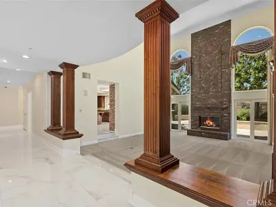 6863 Canyon Hill Dr