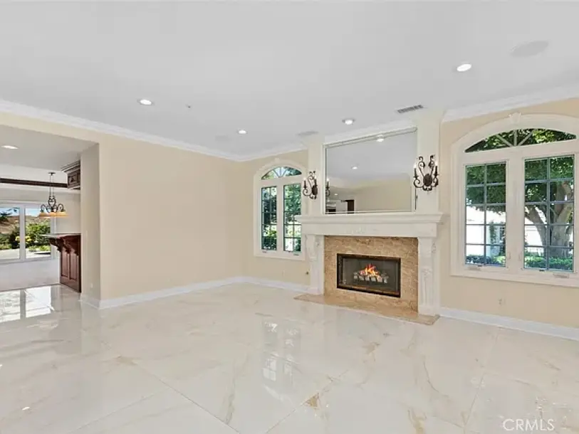 6863 Canyon Hill Dr-23