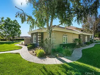 6863 Canyon Hill Dr