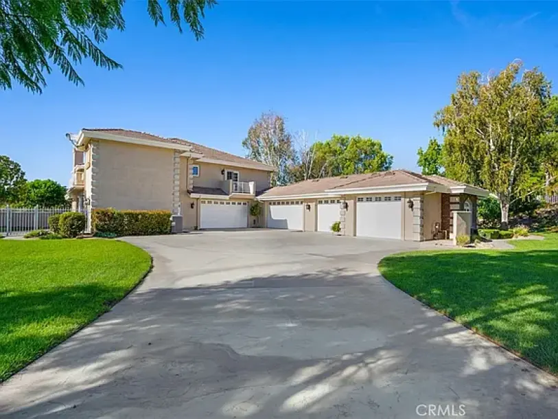 6863 Canyon Hill Dr-28
