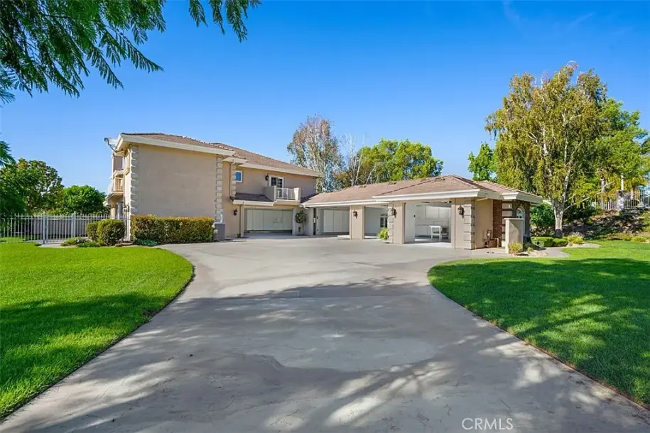 6863 Canyon Hill Dr-29