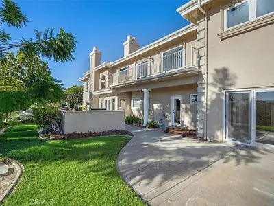 6863 Canyon Hill Dr