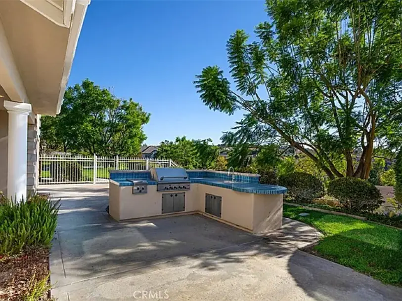 6863 Canyon Hill Dr-31