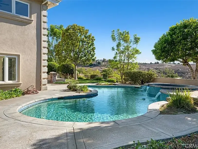 6863 Canyon Hill Dr-32