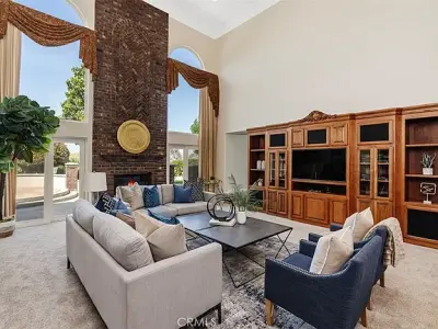 6863 Canyon Hill Dr