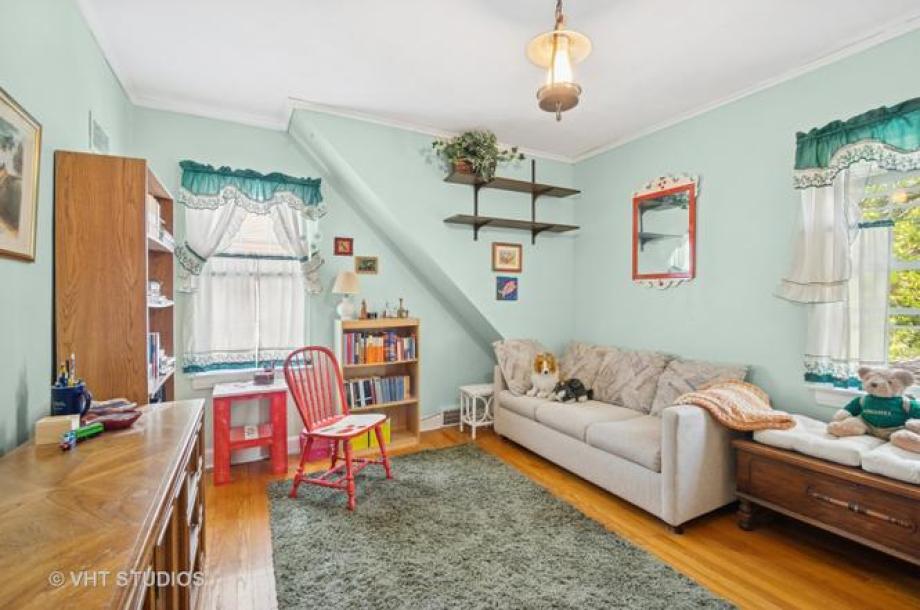 6552 N Waukesha Ave-12