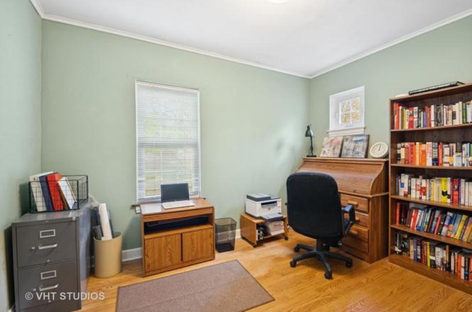 6552 N Waukesha Ave-14