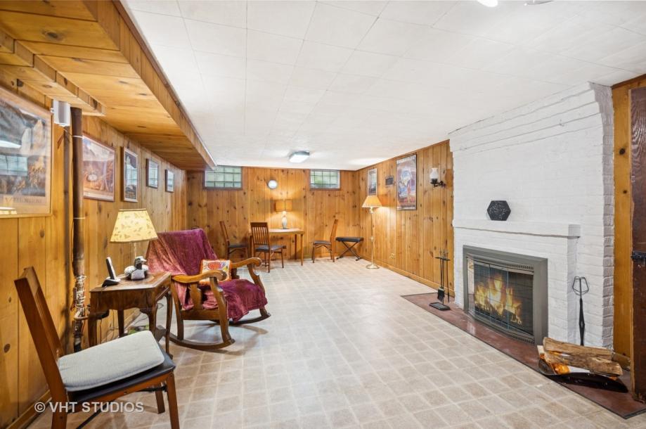 6552 N Waukesha Ave-16