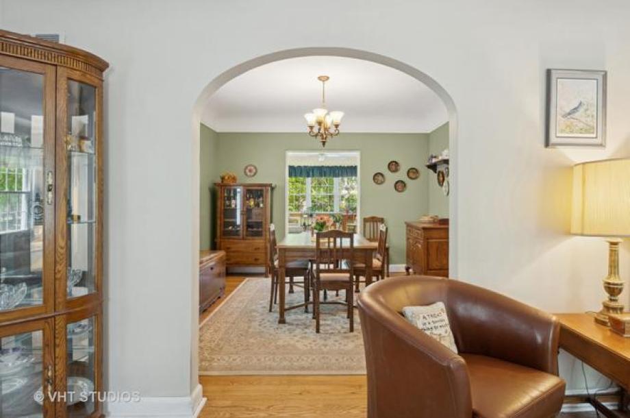 6552 N Waukesha Ave-5