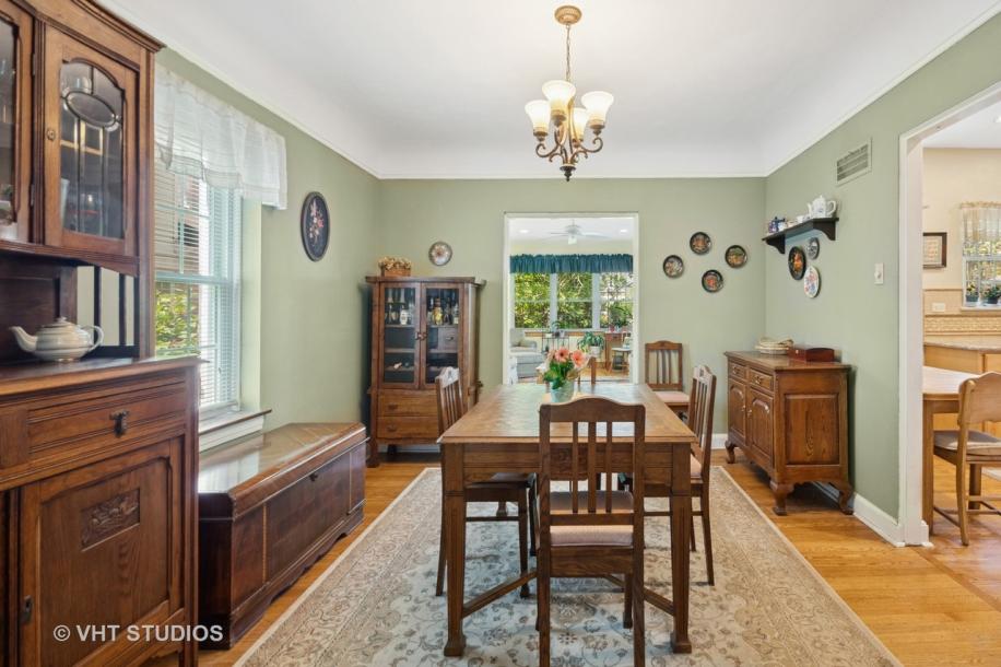 6552 N Waukesha Ave-7