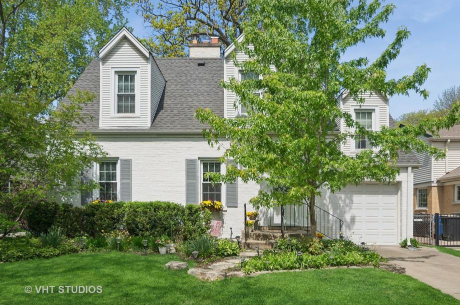 6552 N Waukesha Ave-1