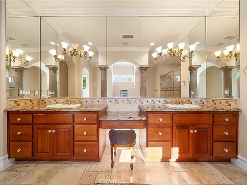 423 Cleveland Way, Corona, CA 92881-23