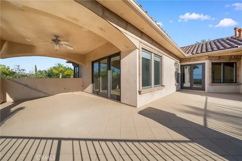 423 Cleveland Way, Corona, CA 92881-39