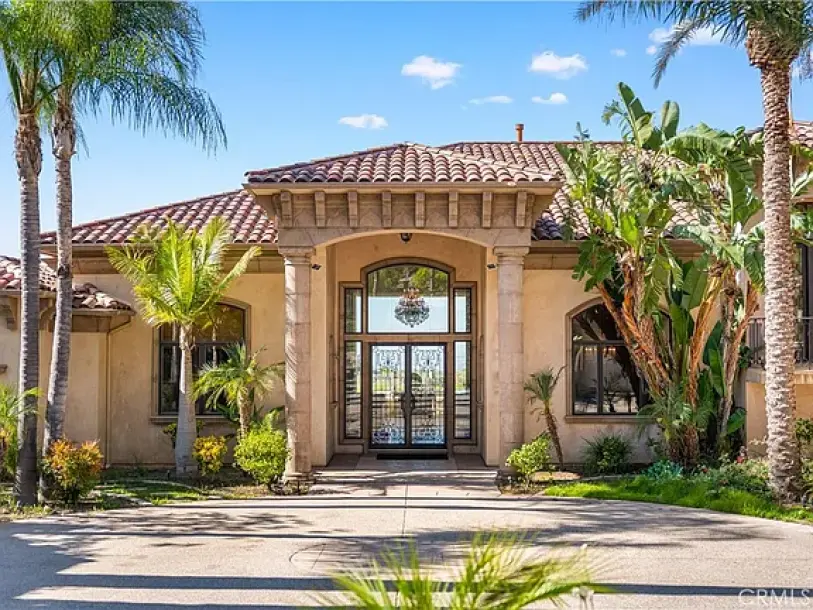 423 Cleveland Way, Corona, CA 92881-5