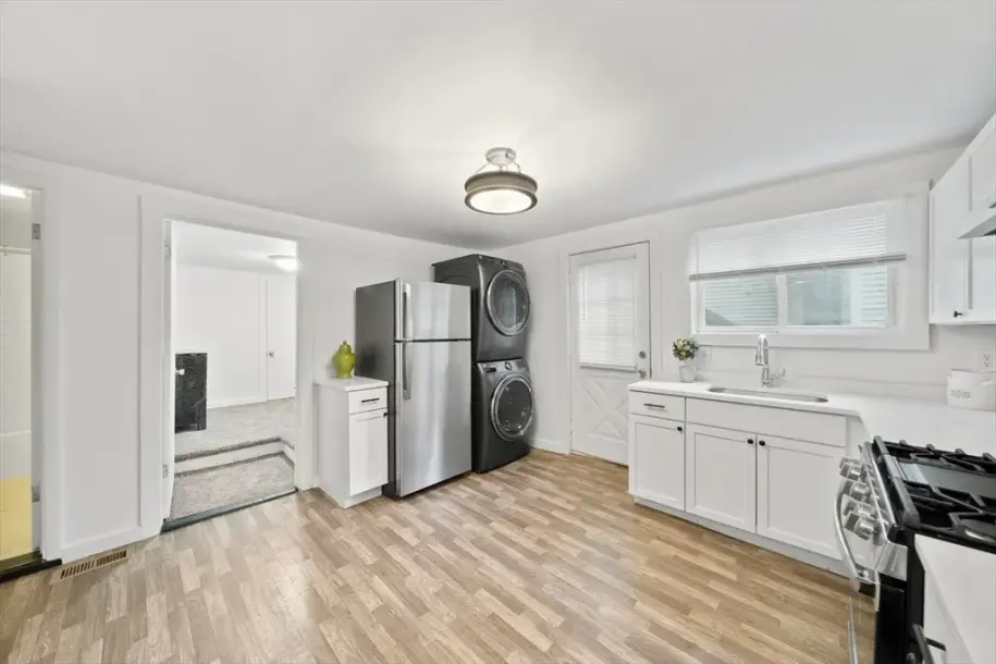 190 Common St-12