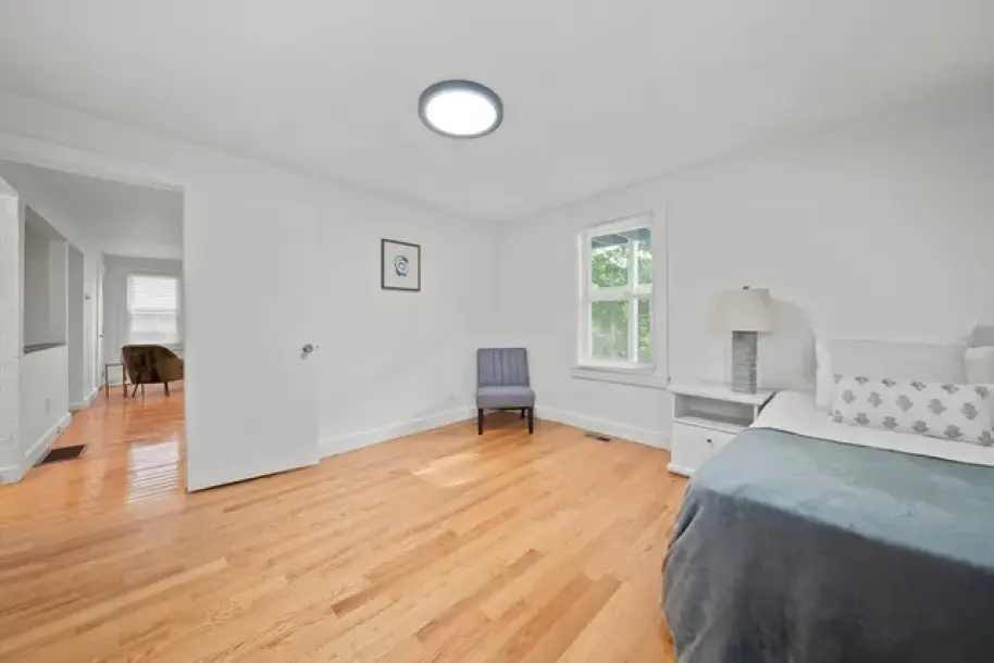 190 Common St-13