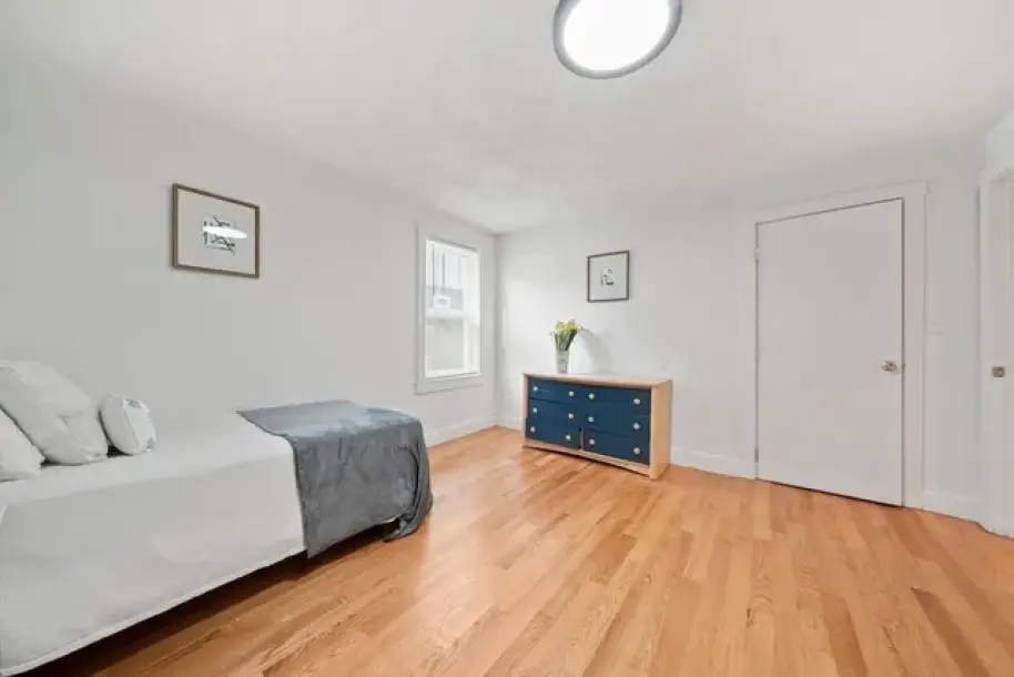 190 Common St-14