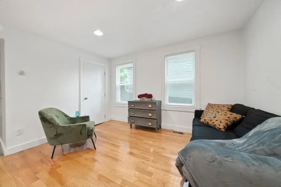190 Common St-9