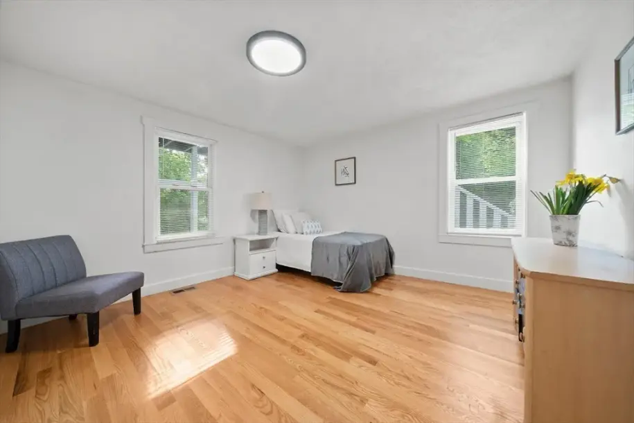 190 Common St-6