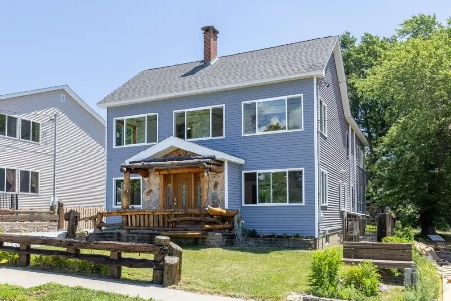 151 Dorchester St-1