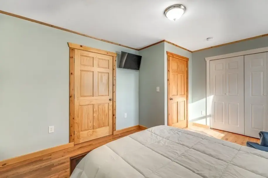 151 Dorchester St-16