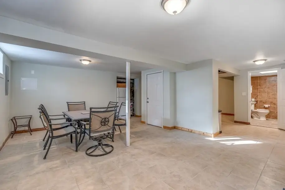 151 Dorchester St-28