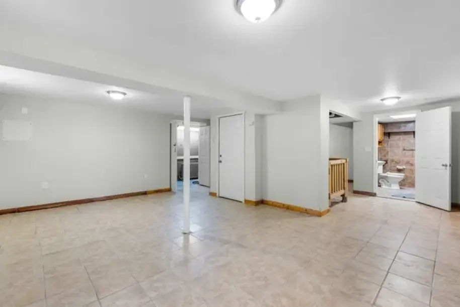 151 Dorchester St-30