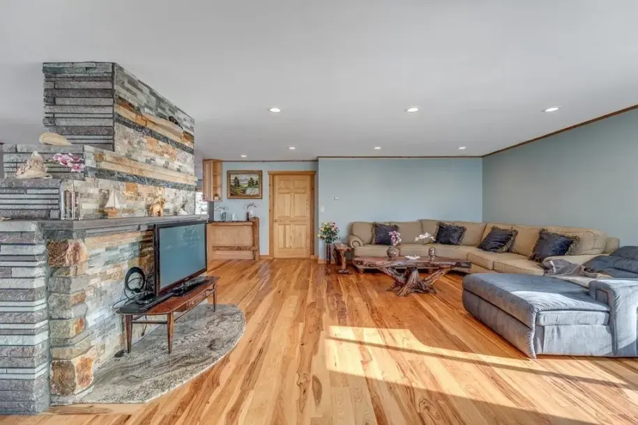 151 Dorchester St-6