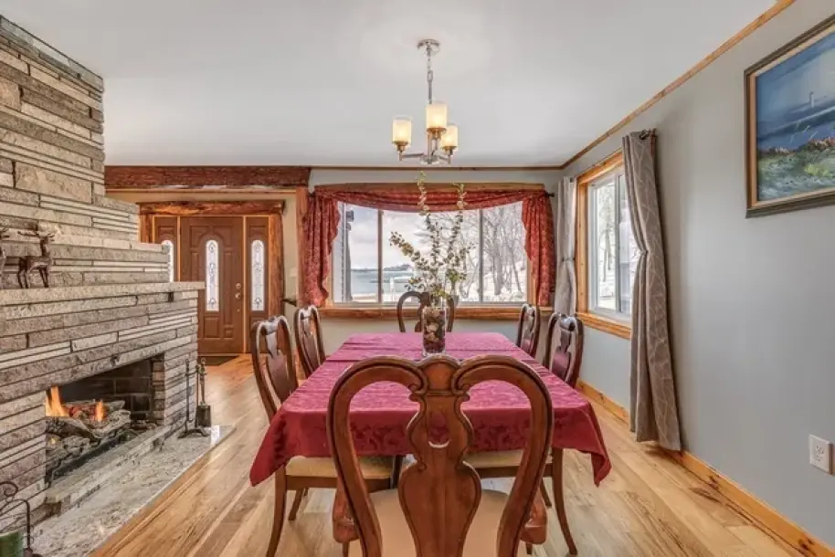 151 Dorchester St-7