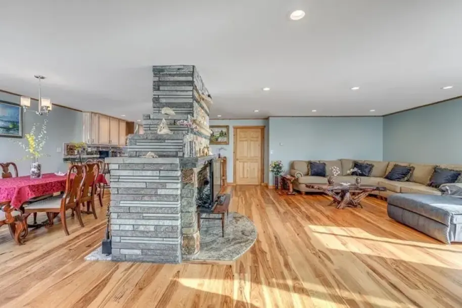 151 Dorchester St-9