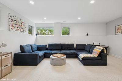 1633 N Saint Louis Ave