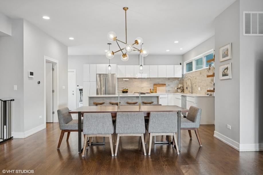 1633 N Saint Louis Ave-21
