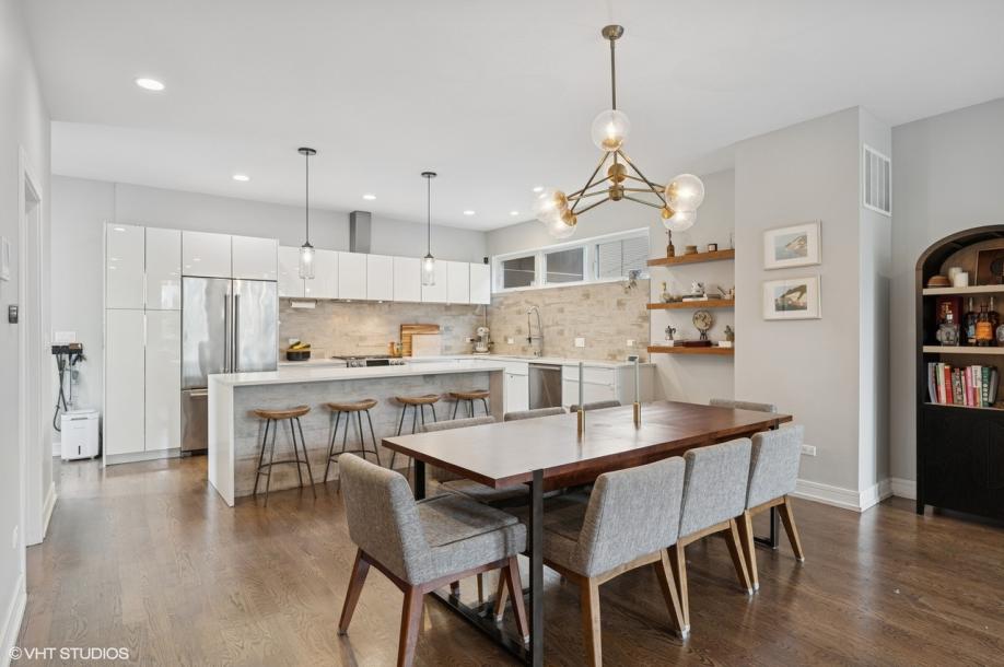 1633 N Saint Louis Ave-22