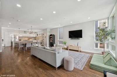 1633 N Saint Louis Ave