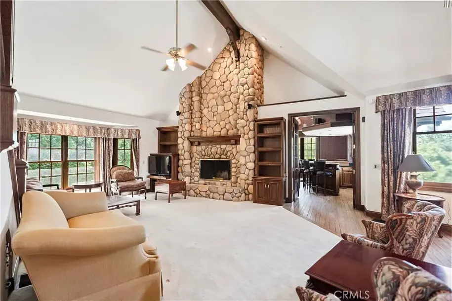 7008 Hawarden Dr-15