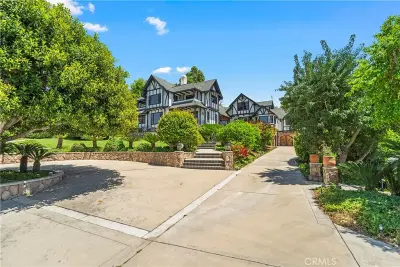 7008 Hawarden Dr