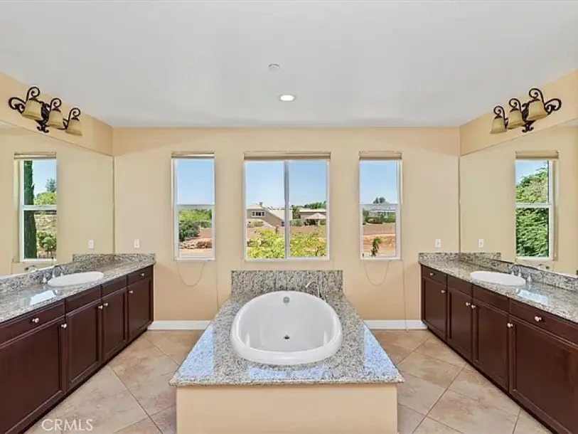 16858 Mariposa Ave-37